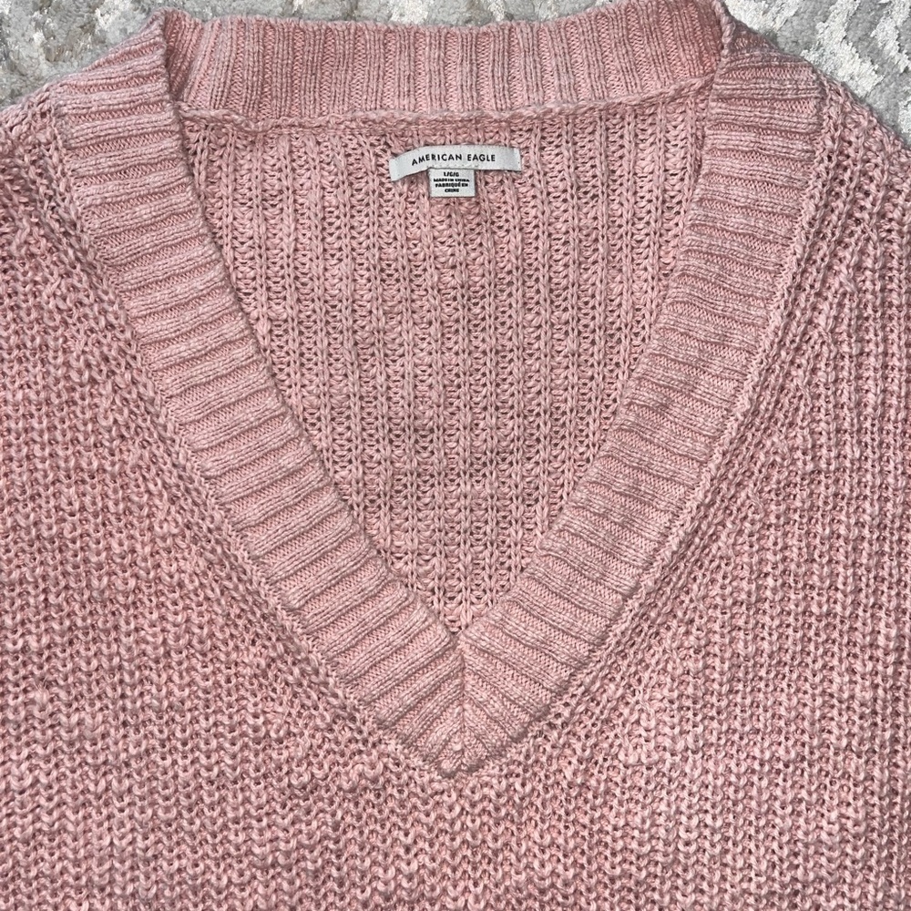 American Eagle Outfitters Dusty Pink V-Neck cable knit Sweater - Picture 3 of 4